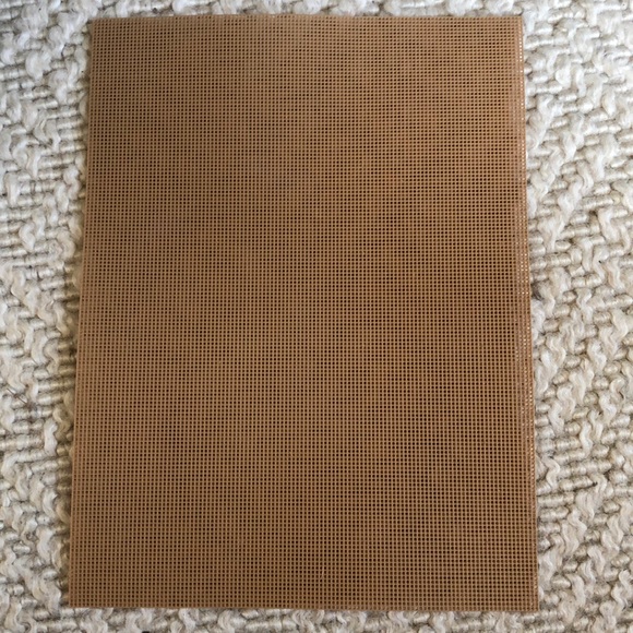 NWT Darice cross stitch plastic canvas 14 mesh size - Picture 2 of 9